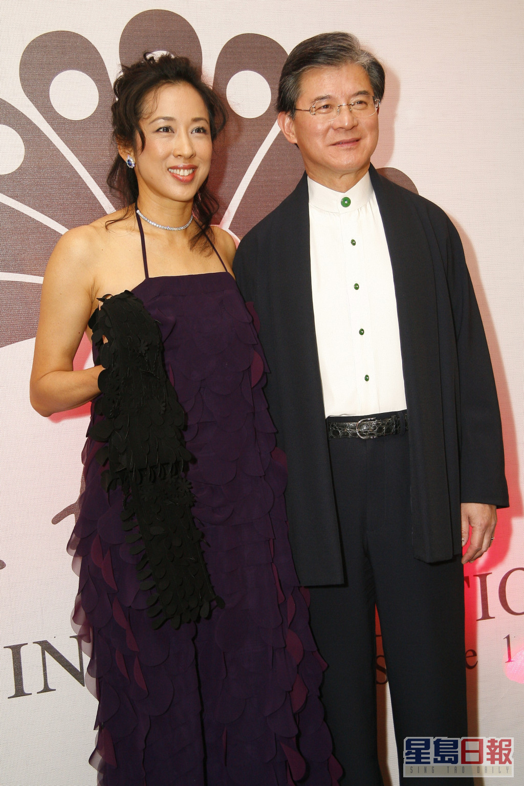 朱玲玲现任丈夫罗康瑞，为瑞安集团董事长。