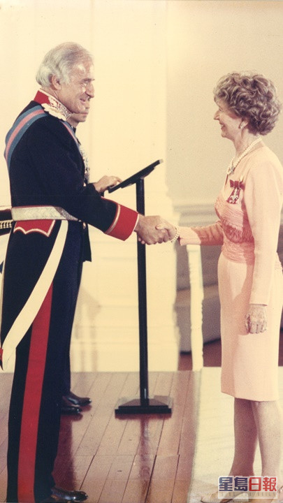 馬登夫人1991年獲頒MBE勳銜。馬登家族提供圖片