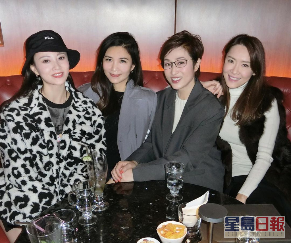 向海嵐昨日（19日）她於IG分享與陳法蓉、朱晨麗等友人聚會的照片。  ​