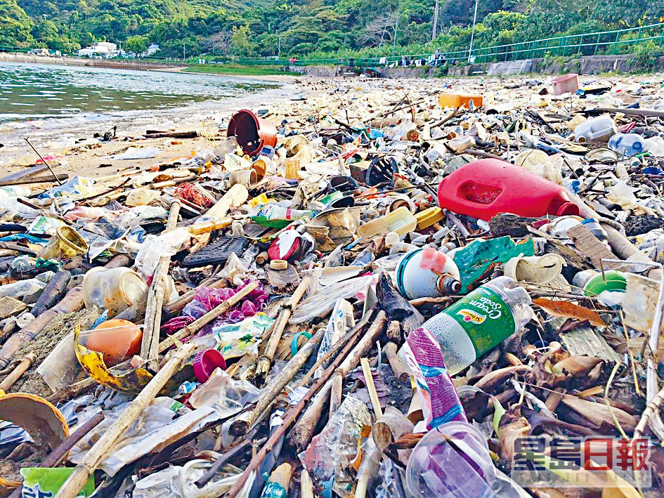 方济各批评向海洋丢弃塑胶犹如犯罪。资料图片