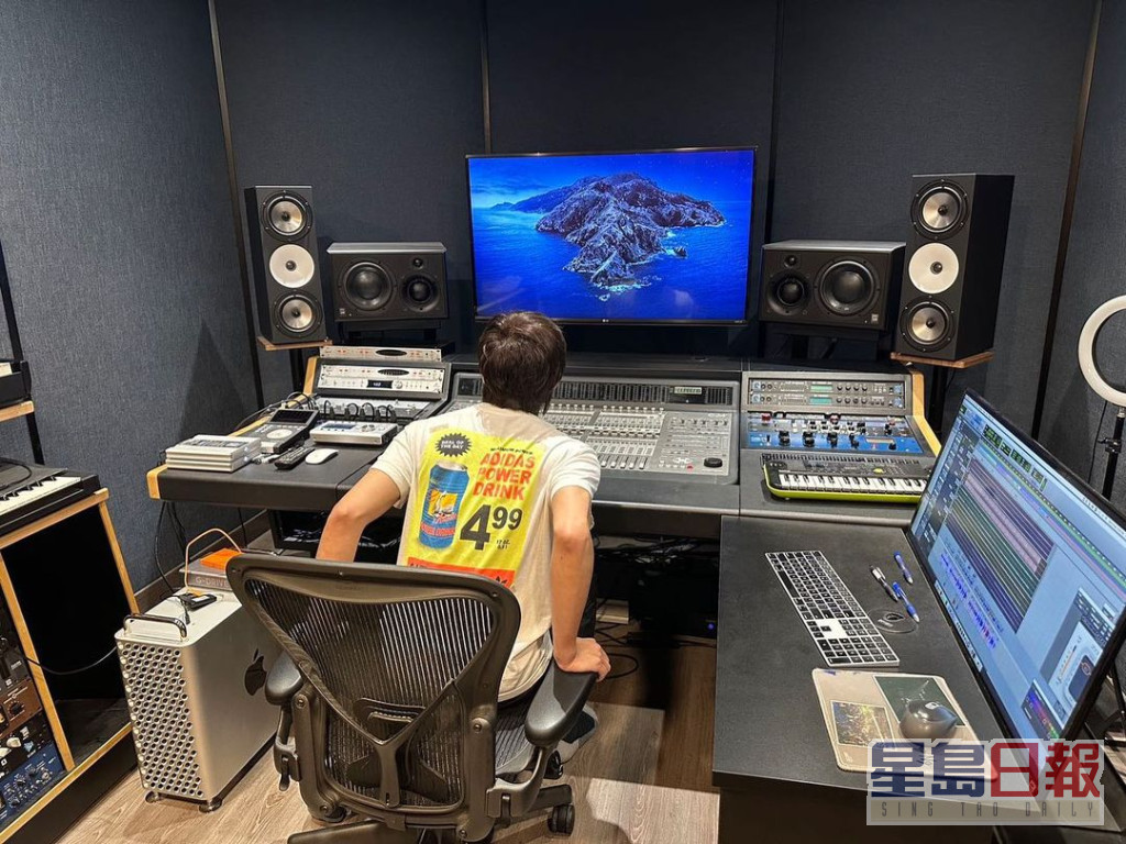 陈晓东最近在录新歌，看来好快有新搞作。