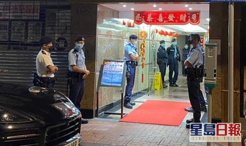 警方于油麻地捣破一间违规经营派对房间。警方图片