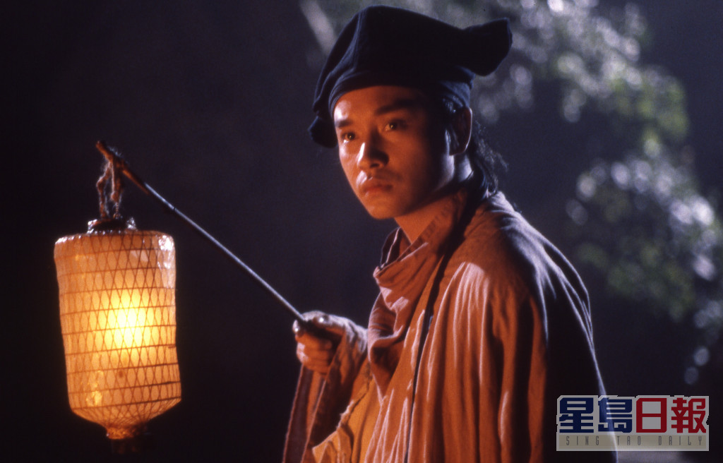 张国荣1987年于《倩女幽魂》饰演文弱书生，展现与《英雄本色》中不一样的魅力，电影打破80年代时装片当道的市场，创造出整个亚洲地区的古装奇幻电影作品。