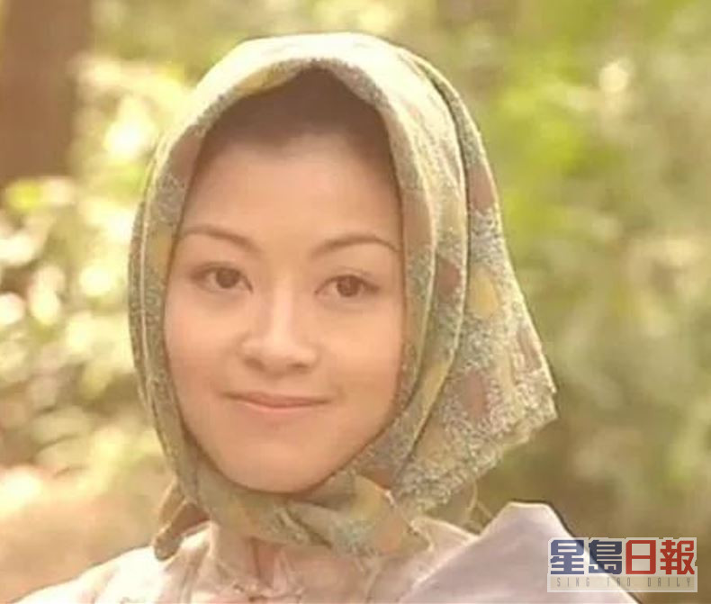 前亚视花旦黄瑷瑶于亚视经典剧《我和僵尸有个约会》中，饰演「况国华」老婆「阿秀」。