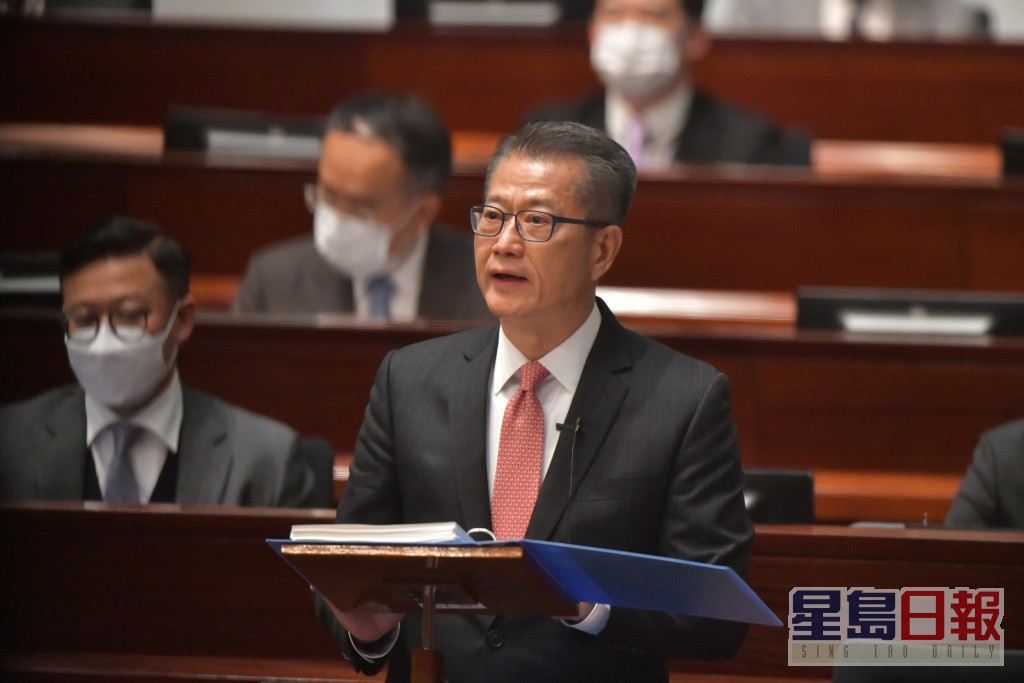 陈茂波发表新一年度预算案。陈极彰摄