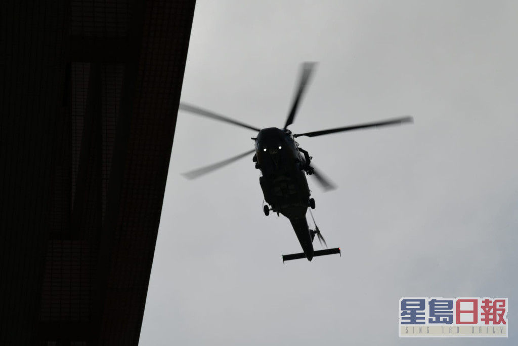 男子由直升機救起送院。