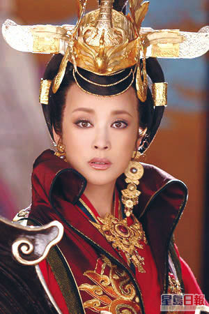 内地影后刘晓庆多次演出「武则天」一角，2011年在内地剧《武则天秘史》中饰演中年武则天，当时已经60岁。