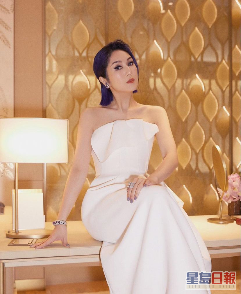 网传杨千嬅会唱陈奕迅的《无条件》。