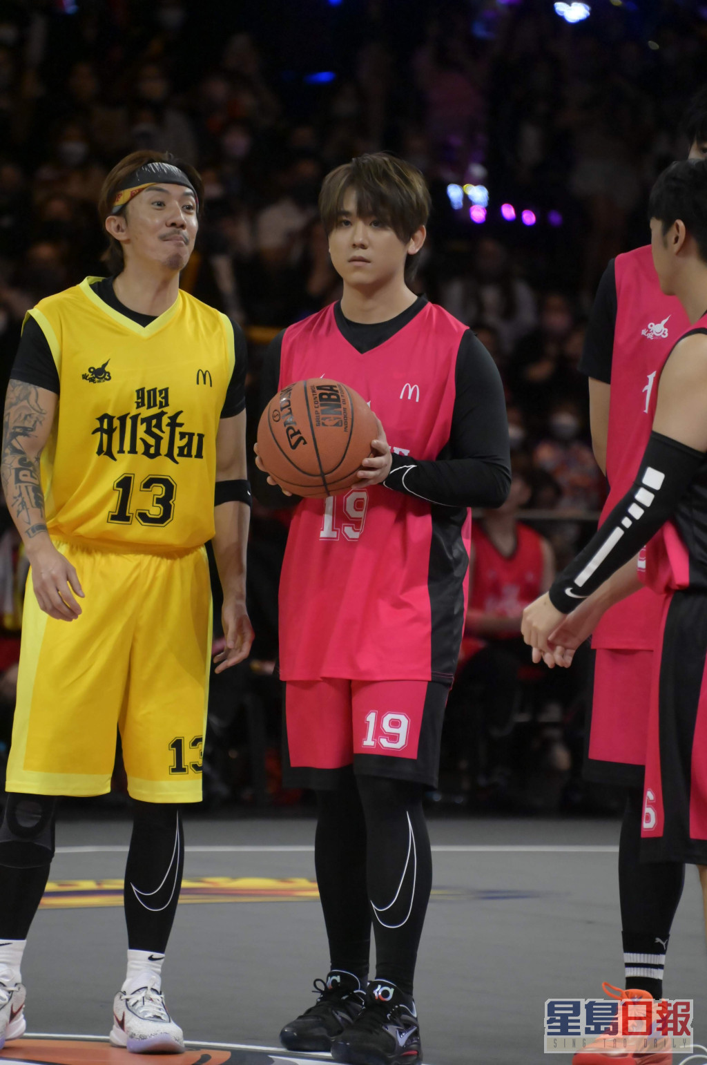 姜涛去年11月参加《903 AllStar 篮球赛》不慎扭伤右膝伤及旧患，导致膝关节十字韧带撕裂。