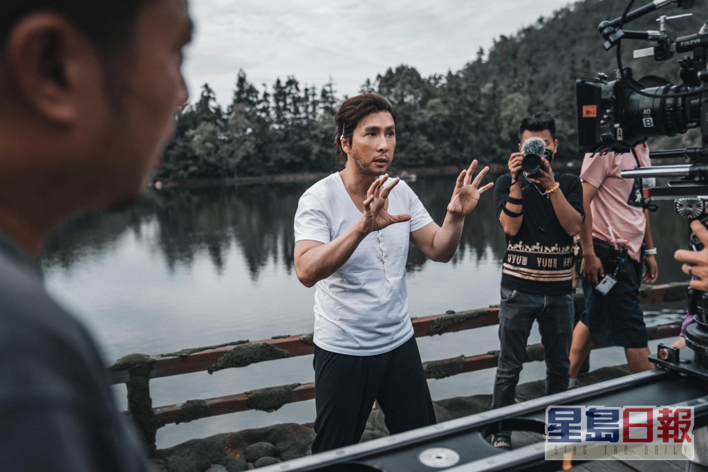 港產片以動作電影著稱，打到去荷里活的甄子丹今年自監自導自演《天龍八部之喬峰傳》。