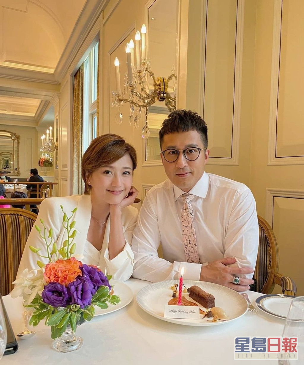 林燕玲與老公晒幸福。