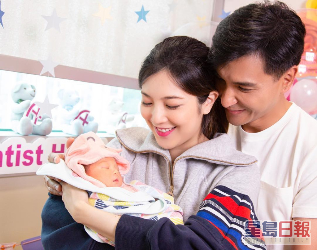 2019年，单文柔诞下爱女「小猪比」陈诺瑶。