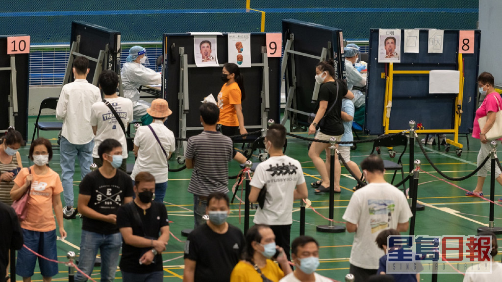 澳門市民排隊進行核酸檢測。澳門新聞局圖片