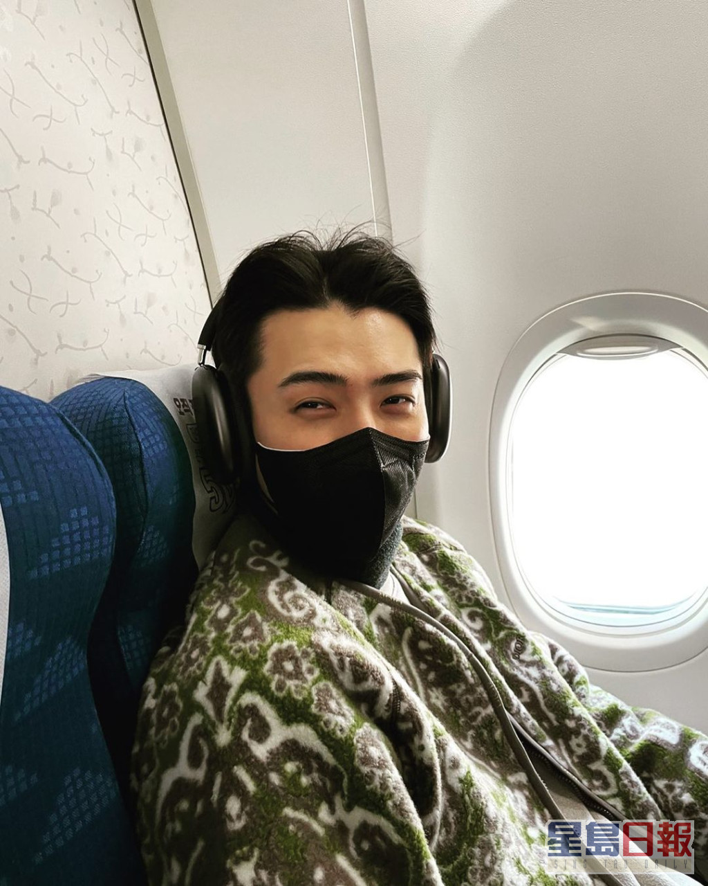 世勳早前貼出坐飛機的照片，其後證實是為EXO的新綜藝拍攝。