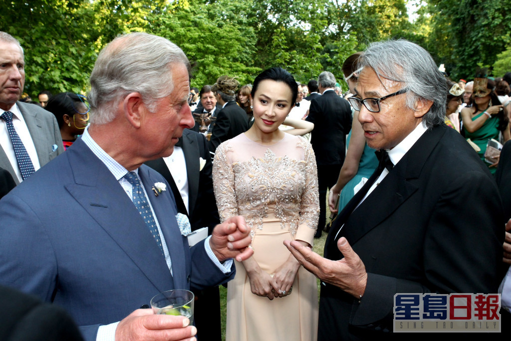 刘爵士曾带刘嘉玲出席英国王室派对，刘嘉玲更有机会认识当时仍是王储的现任英王查理斯。