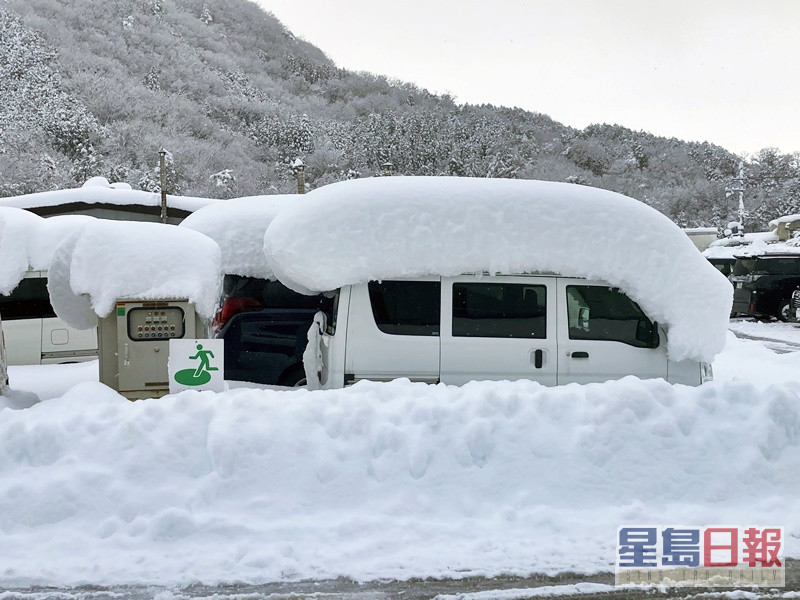 日本京都、兵库及滋贺等地所在的北近畿，均录得创纪录的降雪量。Twitter