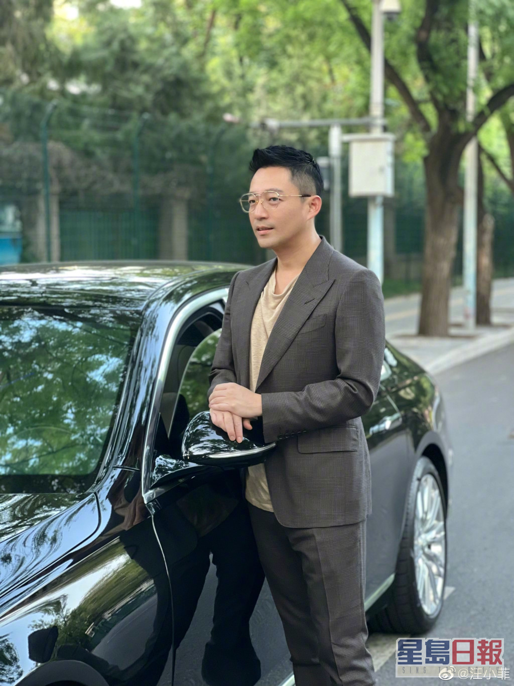 汪小菲被网民发现最近常与张兰的新助理「雯雯」联系。