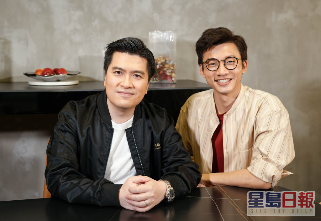 电影《饭戏攻心》导演陈咏燊（左）和演员陈湛文（右）一齐受访。