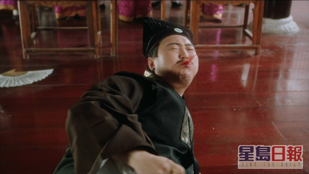 1993年《唐伯虎点秋香》饰演「对穿祥」，角色一样经典。
