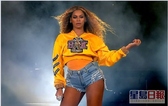 JAY-Z指Beyonce演出过Coachella音乐节，但MJ没有演出过。