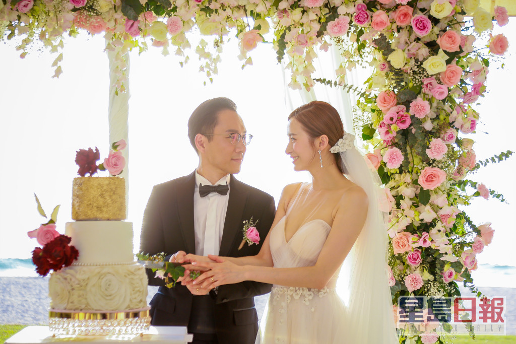 沈卓盈2019年与家族经营内衣生意的富贵男友Calvin结婚。