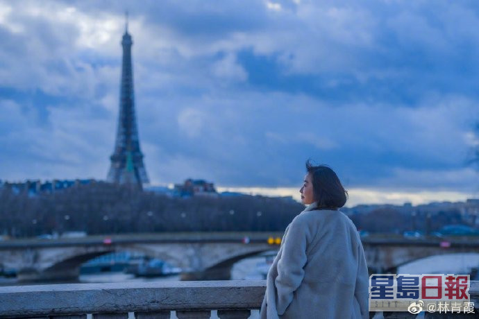 林青霞今年新年連發多張在巴黎拍下的照片。