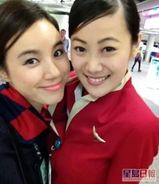 朱智贤（右）大学毕业后曾任职空姐，旧照流出后被网民指愈变愈靓。