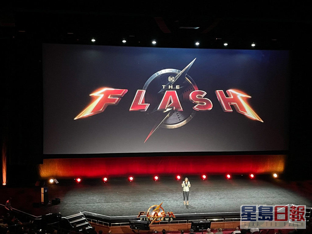 在4月舉行的CinemaCon上，華納兄弟仍為明年上映的《閃電俠》宣傳。