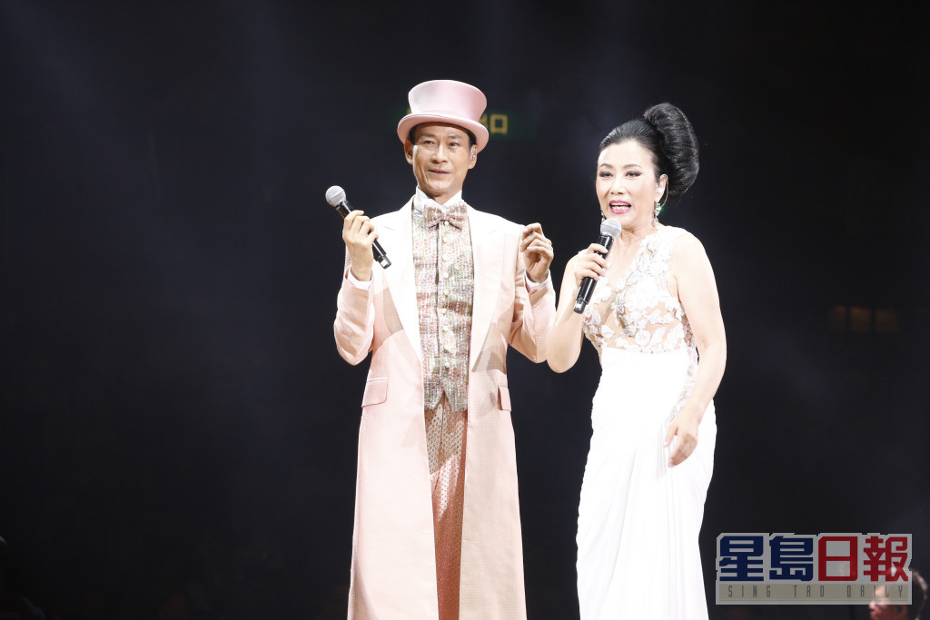 郑少秋与汪明荃担任表演嘉宾。