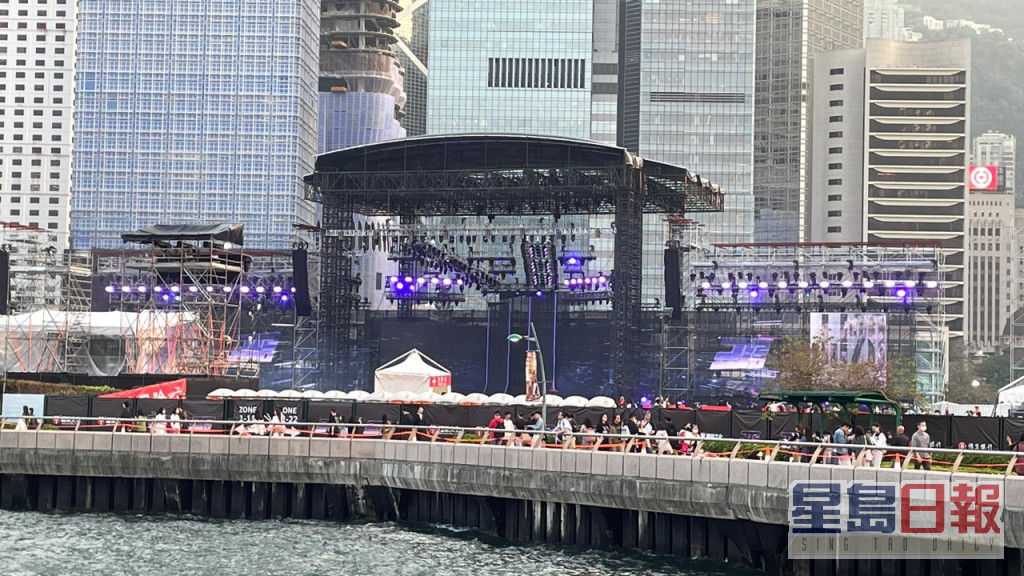 林俊傑昨晚假中環海濱活動空間舉行《JJ20世界巡迴演唱會香港站》頭場。