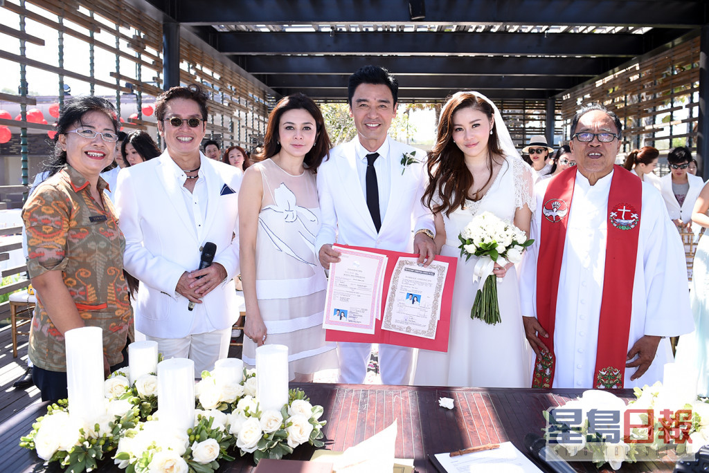 鍾鎮濤與范姜素貞在峇里島舉行豪華婚宴。
