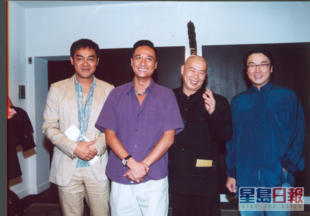 2002年劉兆銘獲《舞蹈年獎200》傑出成就獎，劉青雲、吳鎮宇、劉松仁出席捧場。