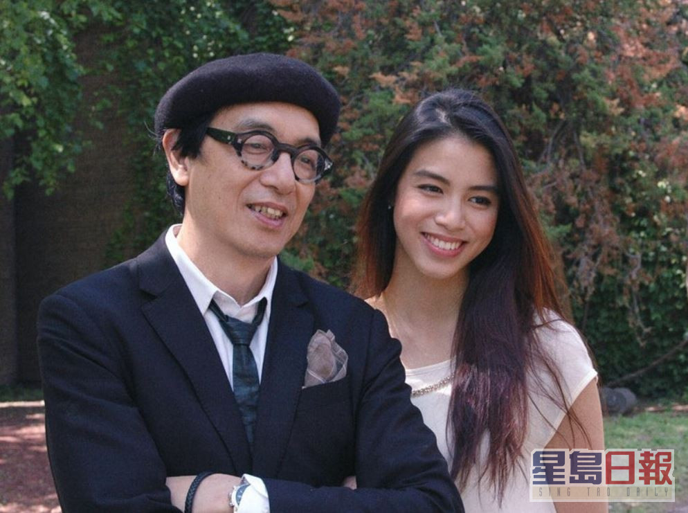 雷莊𠒇爸爸是香港十大傑出設計師、有「設計多面手」之稱的雷葆文。