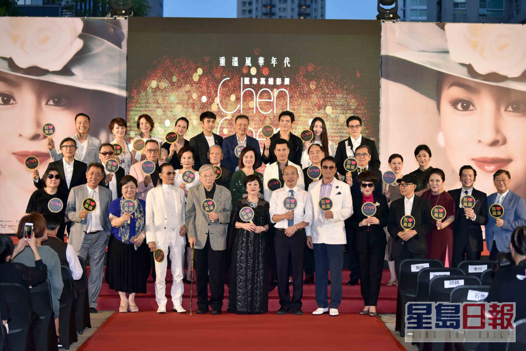 谢贤、甄珍离婚后再见亦是朋友，三年前台湾高雄电影节举行甄珍展览，谢贤亦特别飞到当地撑场。