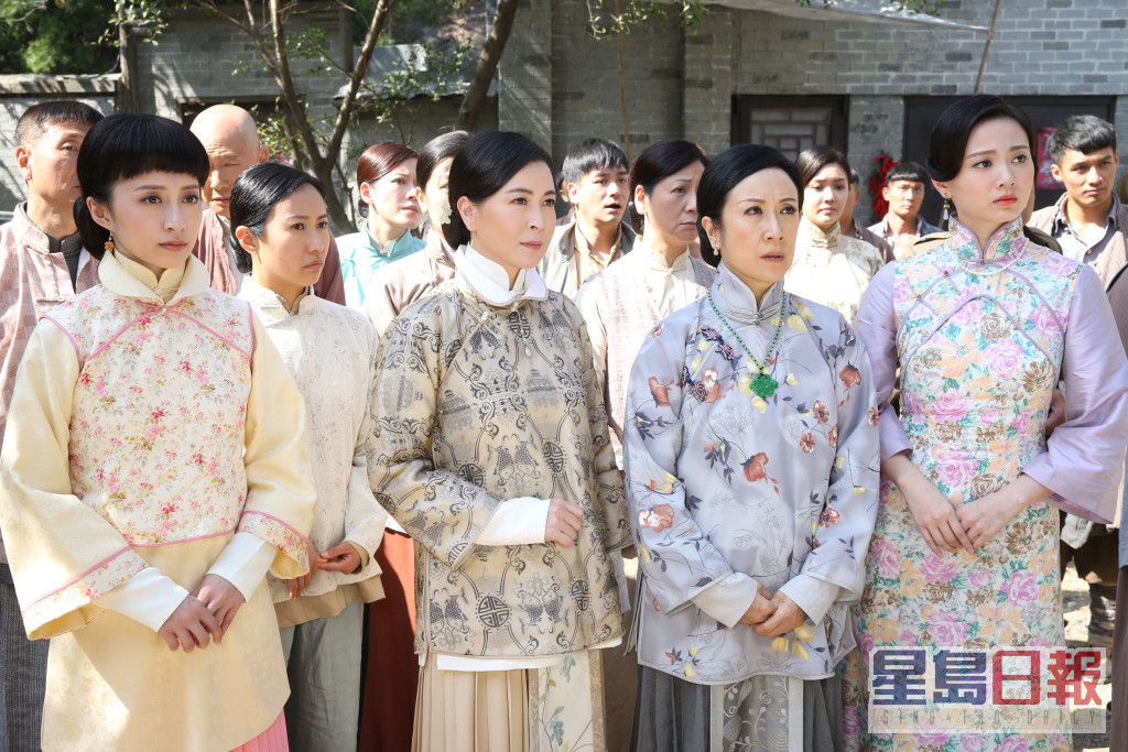 苏玉华曾主演TVB剧《平安谷之诡谷传说》。
