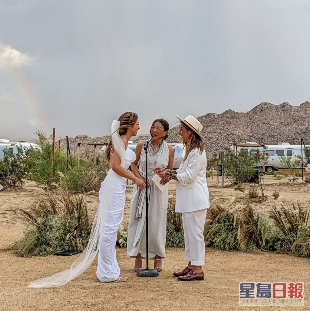 在同性婚礼上出现彩虹，意义非凡。