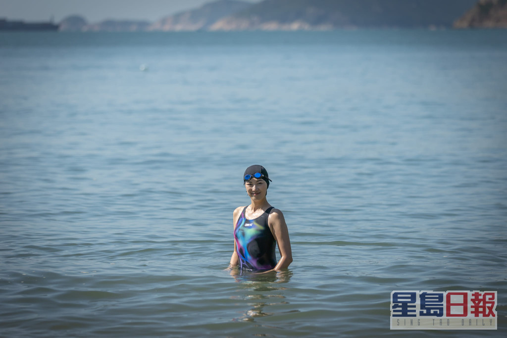 容海恩日前在社交网站发文，透露将首次参加维港泳。