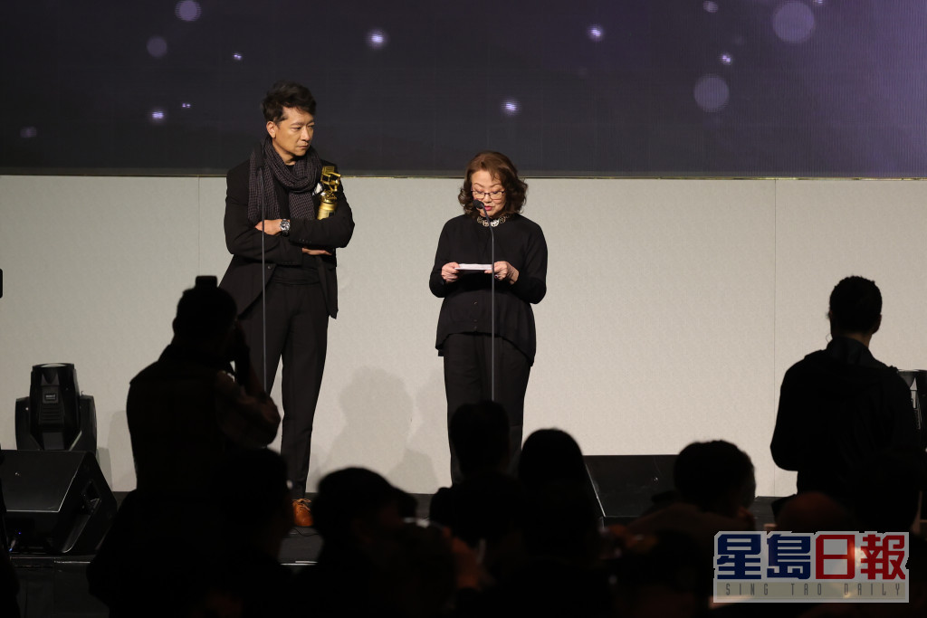 2023香港電影導演會年度頒獎典禮晚上於尖沙咀舉行，電影《給十九歲的我》獲頒「最佳電影」。