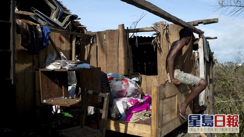 今次颱風至少釀成92人死亡，多達91萬人無家可歸。美聯社圖片