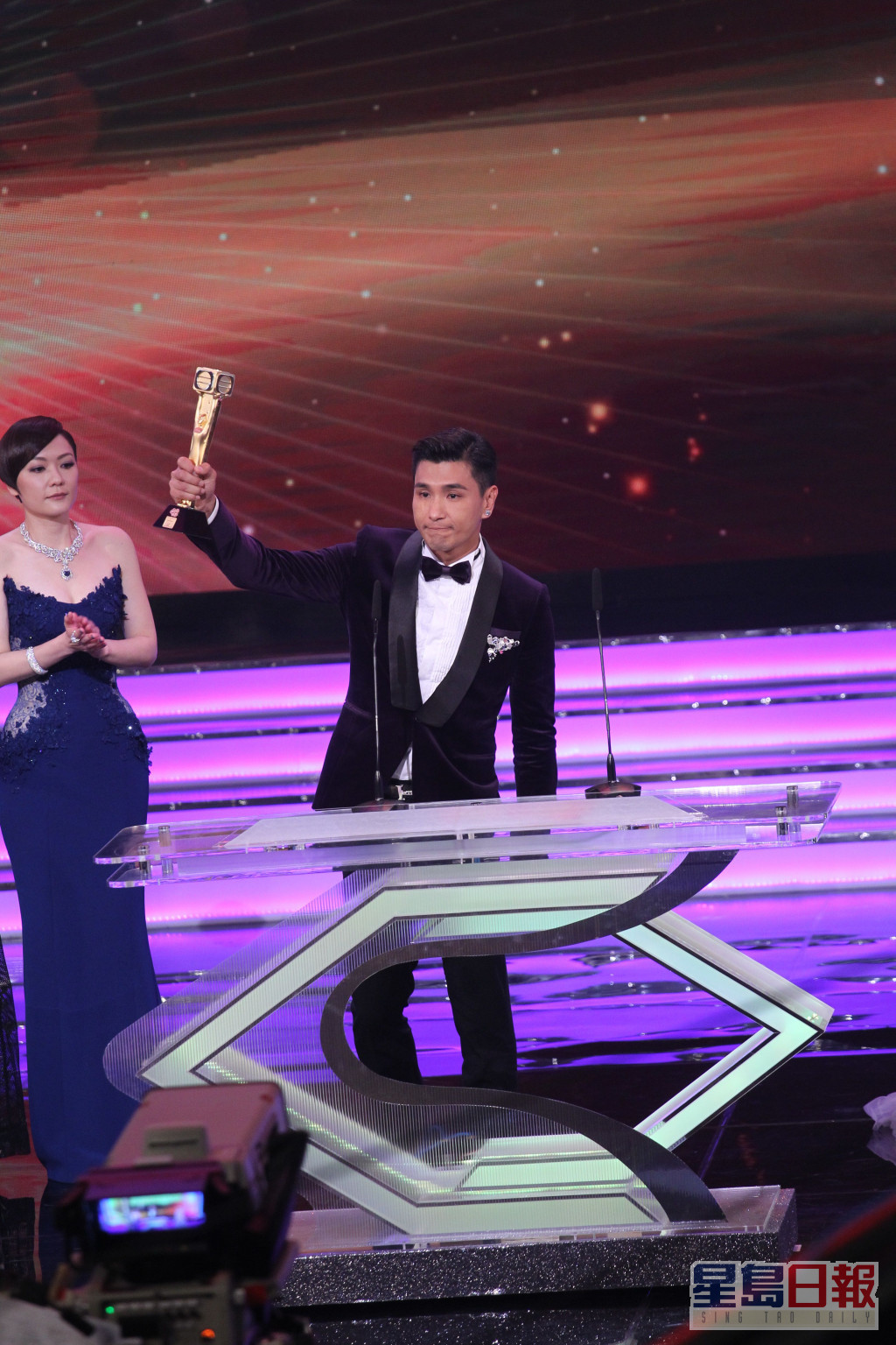 陈展鹏以《张保仔》夺得「最受欢迎电视男角色」。