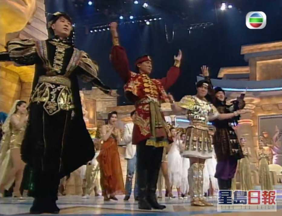 四大天王于《1992香港小姐竞选》同台表演。
