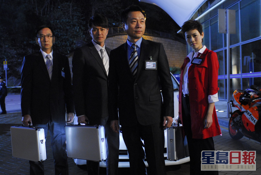 蕭正楠於2011年台慶劇《法證先鋒III》演法證部技術員，排位應屬男三。