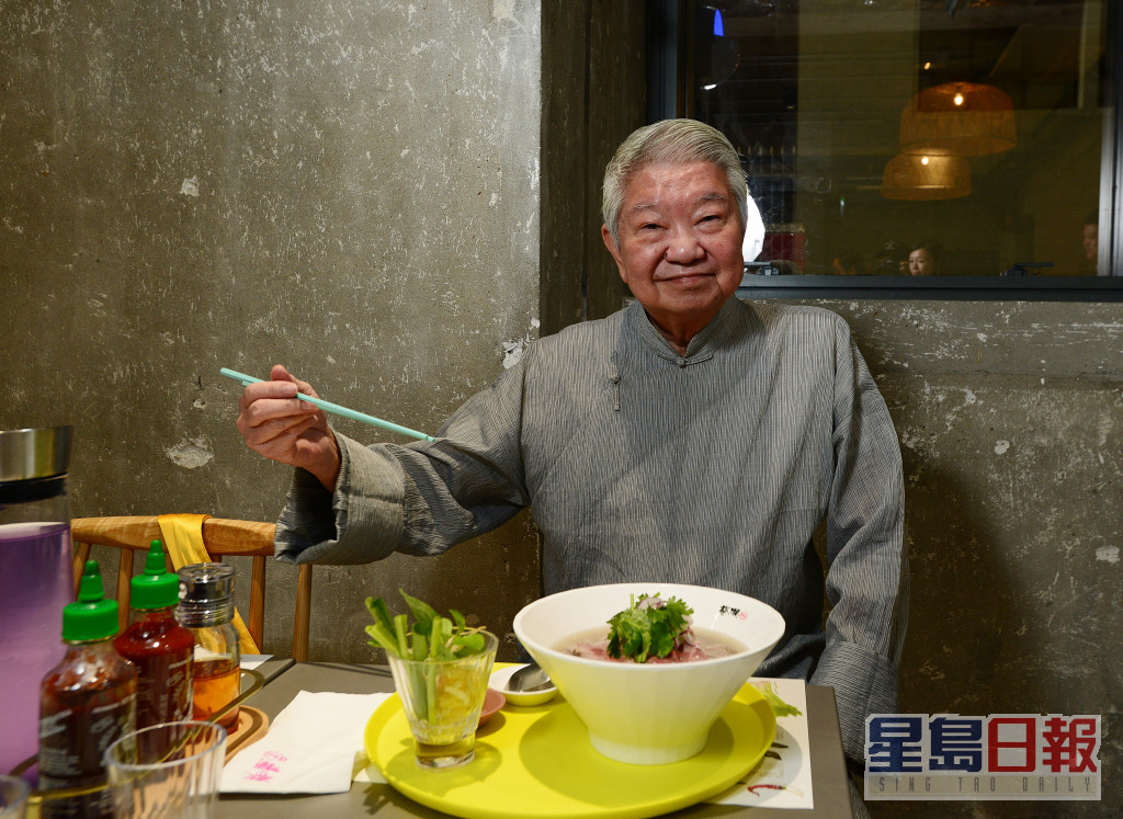 今年81歲的蔡瀾依然活躍於社交網，每日都會貼日記。
