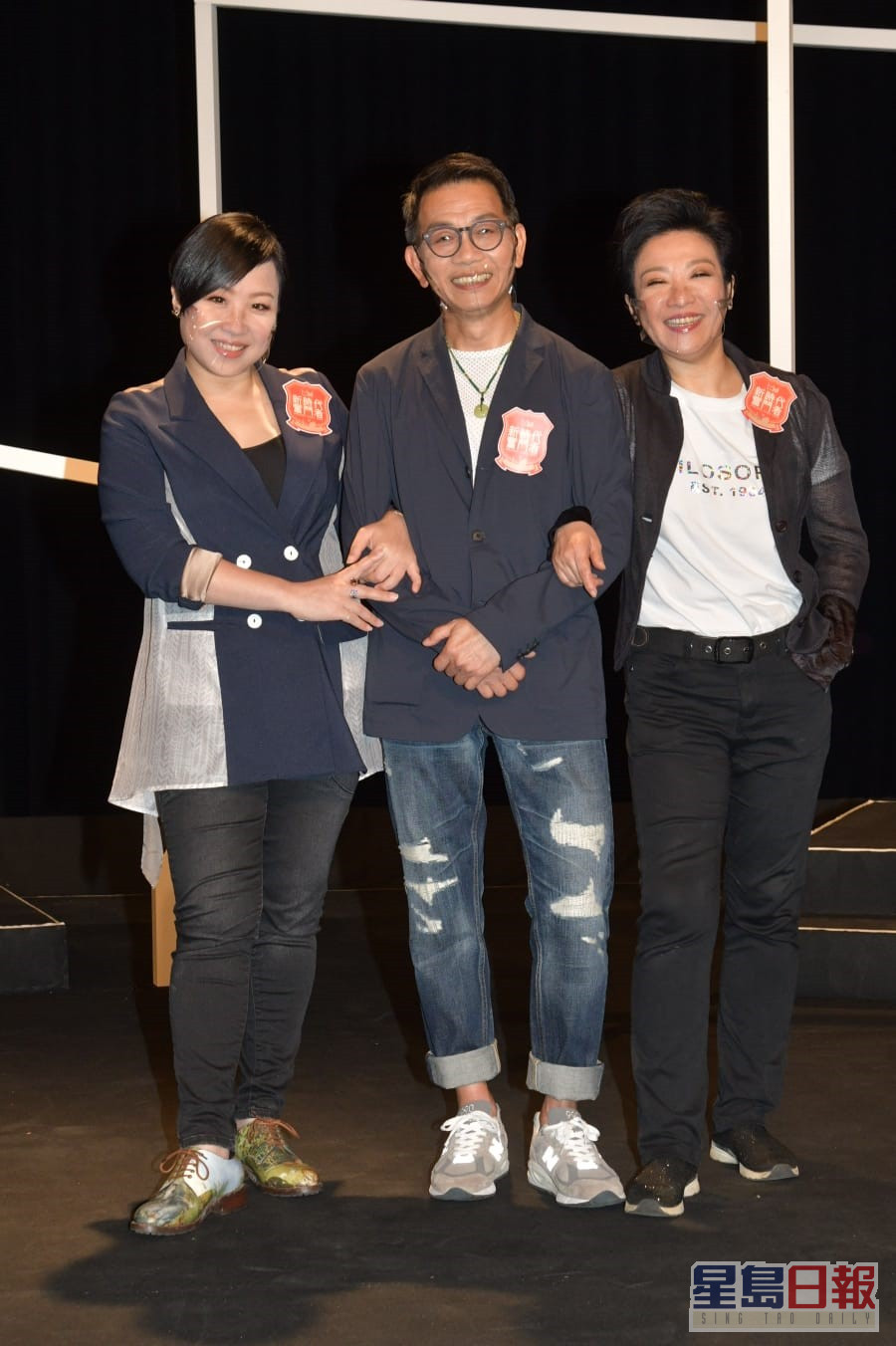 （左起）杨诗敏、袁富华、刘雅丽担任评审。