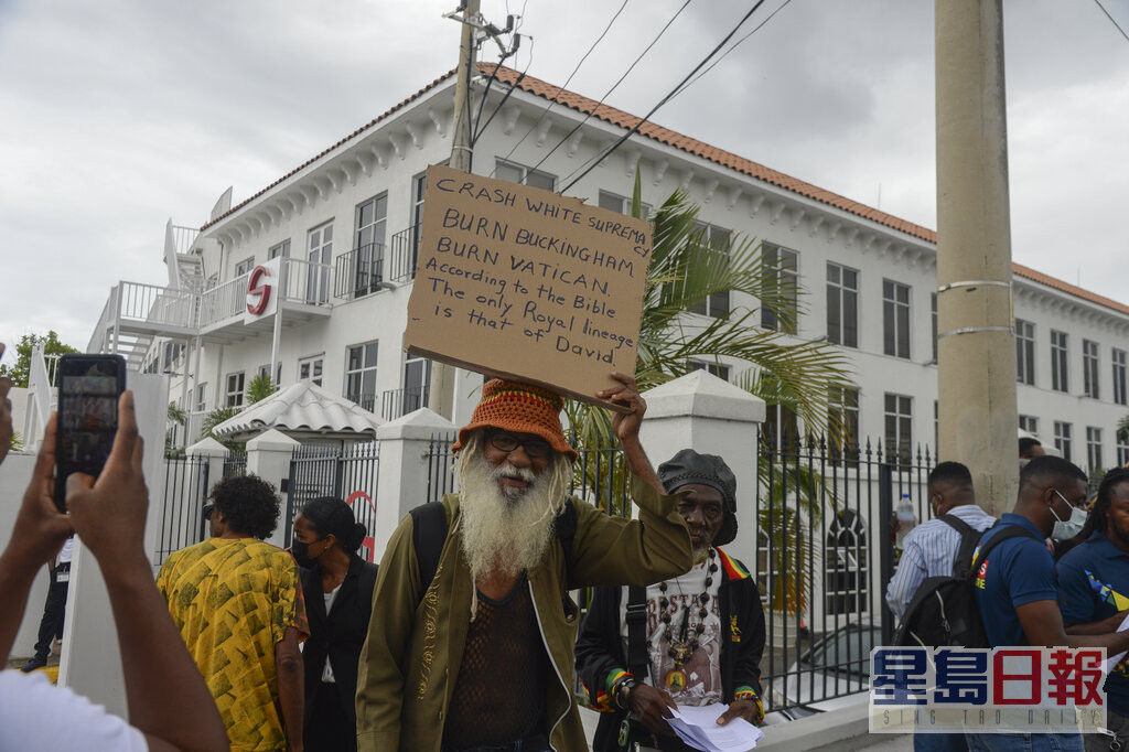 牙买加社会人士抗议英国皇室成员到访。美联社图片
