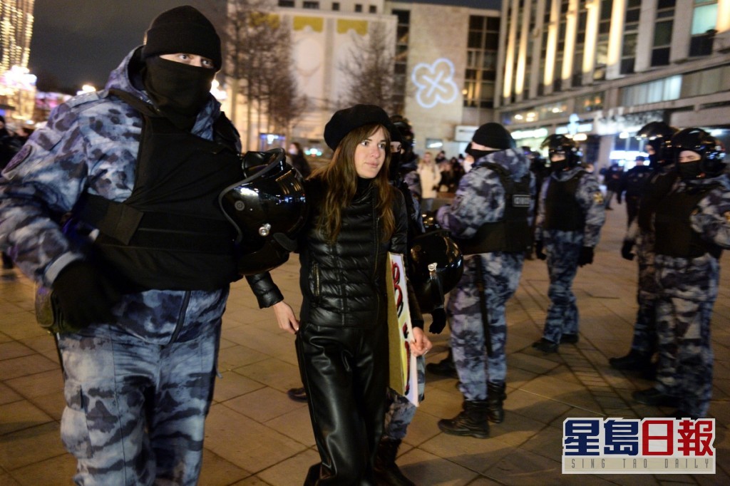 在俄羅斯至少460名示威者被捕。AP