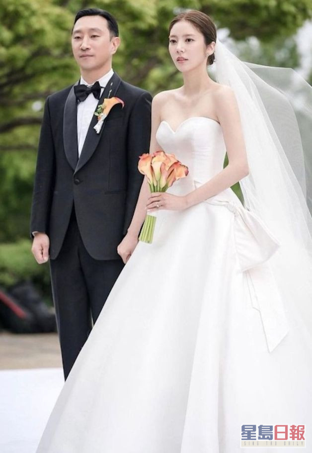 今年5月，孫淡妃與前速度滑冰選手李奎赫舉行婚禮，孔孝真亦缺席。  ​