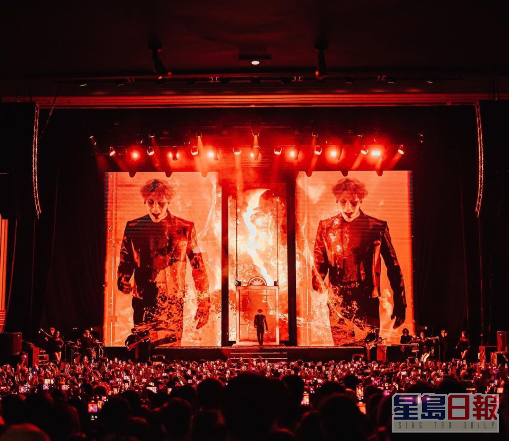 王嘉爾近日正開巡迴演唱會。