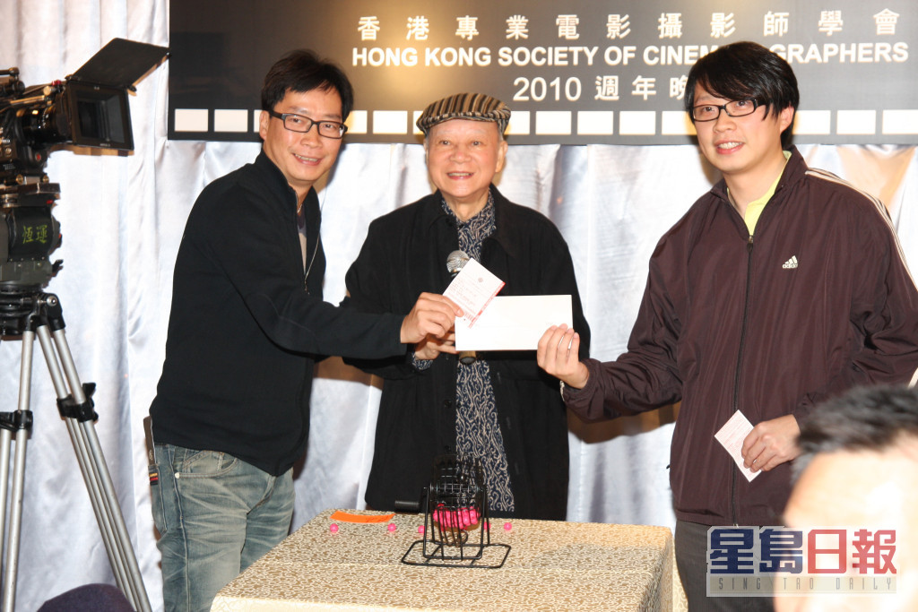 冬叔六合彩形象深入民心，2011年香港專業電影攝影師學會晚宴也找來他主持小型六合彩抽獎。
