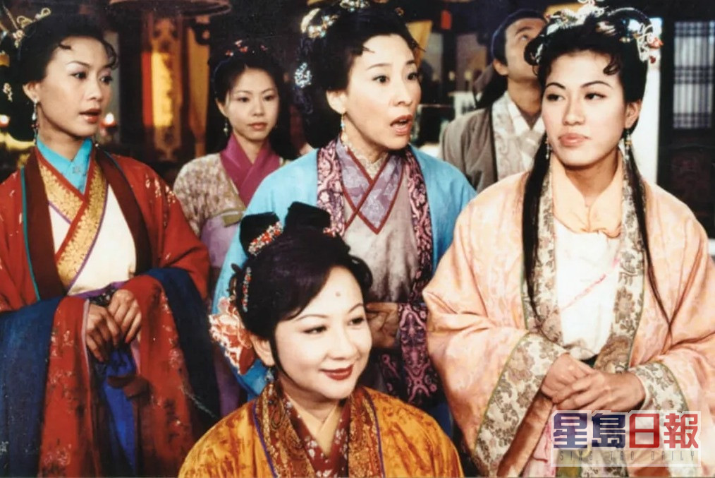 林漪娸在2001年播出的处境剧《皆大欢喜》中饰演云影姬。